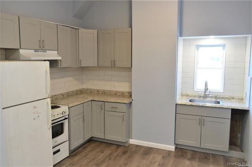 3-223 Scherer Blvd, Franklin Square, NY, 11010-1401 | Card Image