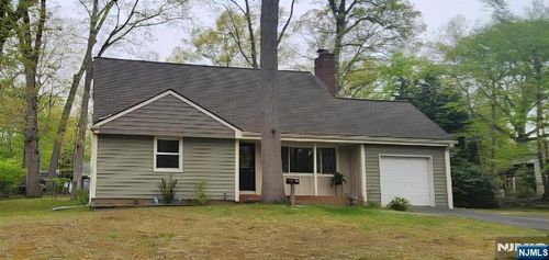 45 Campbell Ave, Woodcliff Lake, NJ, 07677-8061 | Card Image