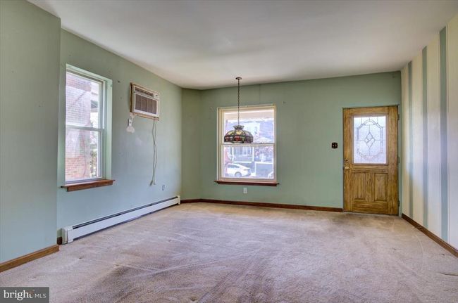 323 Spring St, Home with 2 bedrooms, 2 bathrooms and null parking in ROYERSFORD PA | Image 6