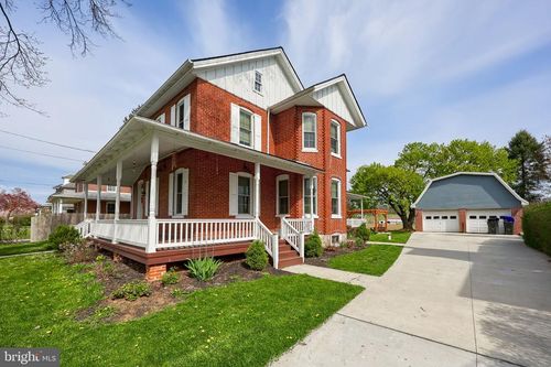 15 N Kinzer Rd, Kinzers, PA, 17535-9708 | Card Image