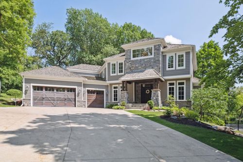 2346 Linner Rd, Wayzata, MN, 55391-2225 | Card Image