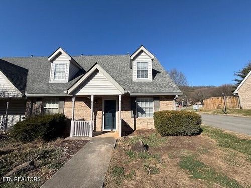 3301 Trace Ct, Knoxville, TN, 37912-4850 | Card Image