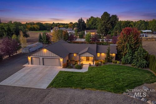 2557 N Sky View Ln, Eagle, ID, 83616-3900 | Card Image
