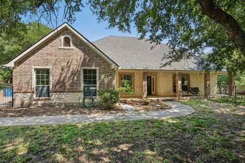296 Fossil Rock Dr, Azle, TX, 76020-1361 | Card Image