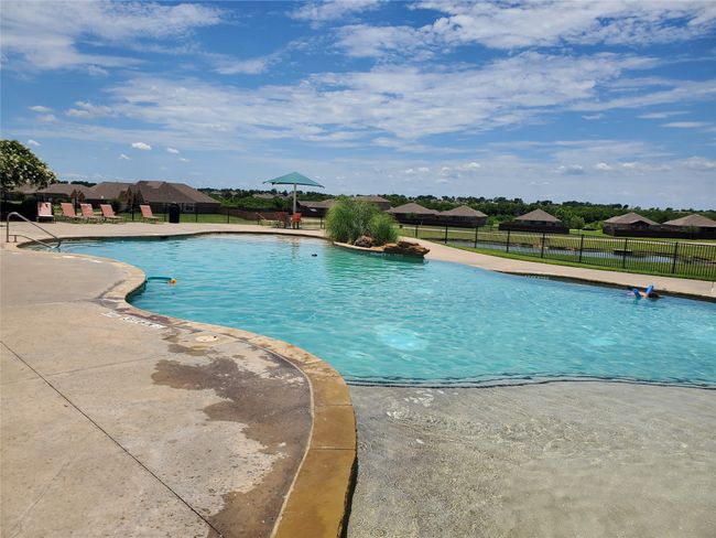 Family friendly community pool | Image 38
