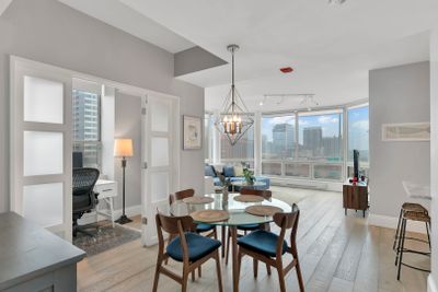 603 - 720 W Randolph Street, Condo with 3 bedrooms, 2 bathrooms and 2 parking in Chicago IL | Image 2