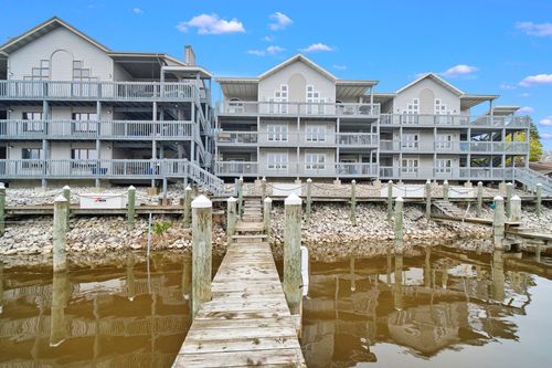 17-315 5th Ave, Manistee, MI, 49660-3512 | Card Image
