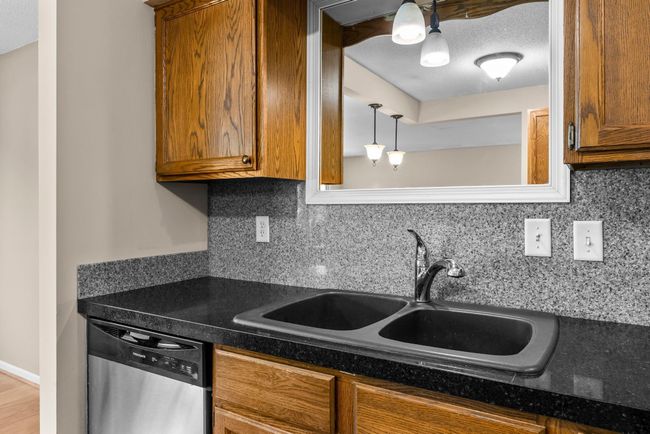 4252 Thornhill Ln, Townhouse with 3 bedrooms, 2 bathrooms and null parking in Vadnais Heights MN | Image 33