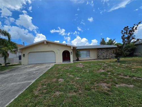 140 Peckham St Se, PORT CHARLOTTE, FL, 33952-9135 | Card Image