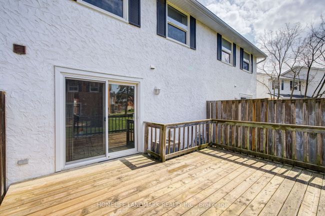 2 - 401 Keats Way, Condo with 5 bedrooms, 3 bathrooms and 1 parking in Waterloo ON | Image 49
