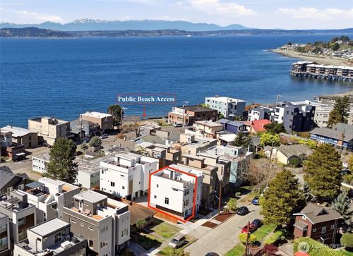 b-4113 Chilberg Ave Sw, Seattle, WA, 98116-3529 | Card Image