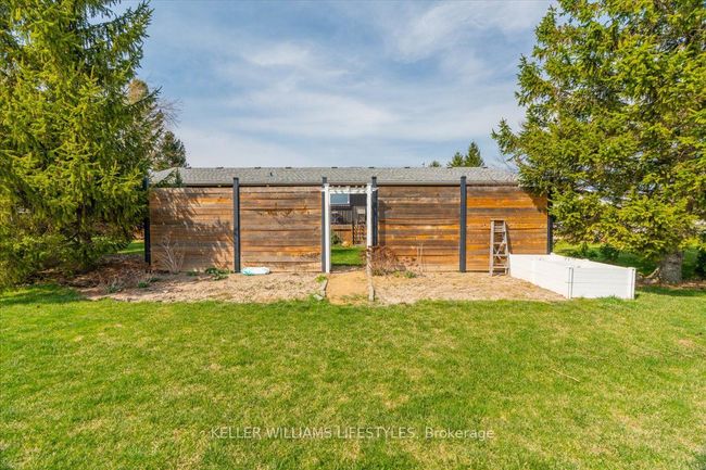 4609 Douglas Line, House other with 4 bedrooms, 2 bathrooms and 5 parking in Town Of Plympton Wyoming ON | Image 39