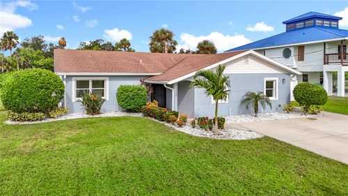 9923 Bay Dr, GIBSONTON, FL, 33534-4409 | Card Image