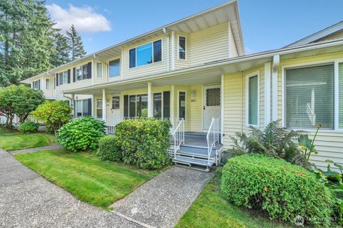 235-32711 1st Pl S, Federal Way, WA, 98003-5714 | Card Image