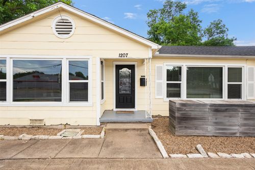 1207 S Washington St, Kaufman, TX, 75142-2956 | Card Image