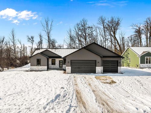 W7059 Everglade Road, GREENVILLE, WI, 54942 | Card Image