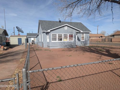 700 W Maple St, Winslow, AZ, 86047-3236 | Card Image