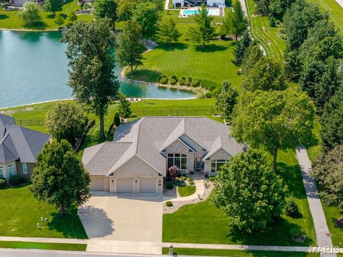 8402 Braeswood Estates Dr, O Fallon, IL, 62269-4247 | Card Image