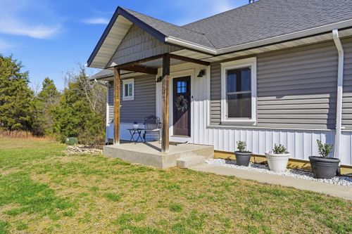 1350 E Cedar Tree Ln, Hartsburg, MO, 65039-9108 | Card Image