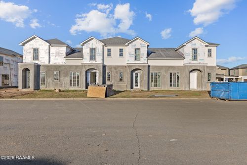 401-905 Broyles St, Youngsville, LA, 70592-5885 | Card Image