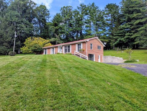 633 Parkway Ln S, Floyd, VA, 24091 | Card Image