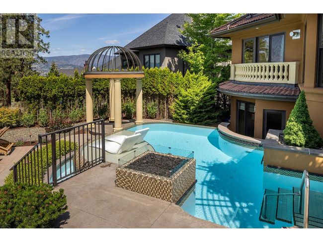 983 Westpoint Dr, House other with 4 bedrooms, 6 bathrooms and 2 parking in Kelowna BC | Image 36