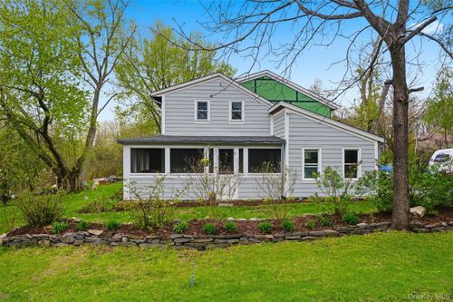 906 Albany Post Rd, New Paltz, NY, 12561-4116 | Card Image