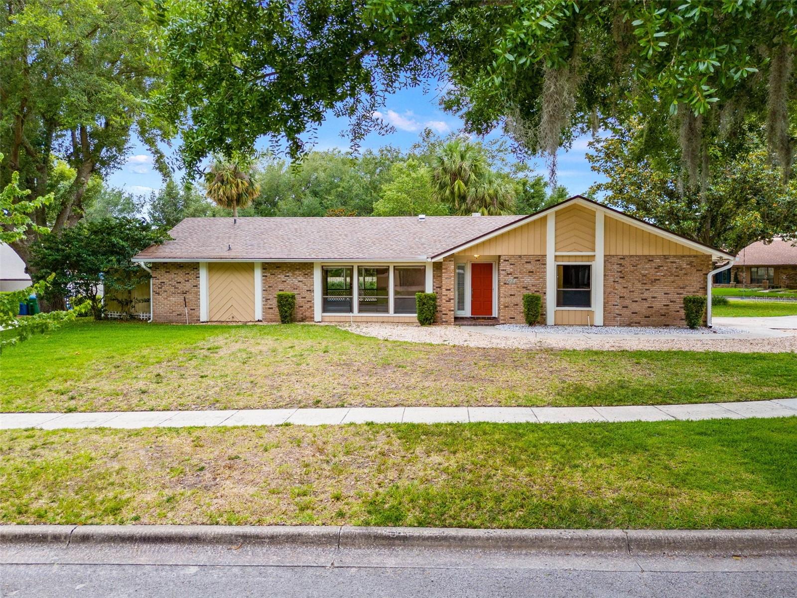 Versailles Cir, Maitland, FL 32751