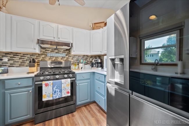 414 Bobcat Ct, House other with 3 bedrooms, 2 bathrooms and 2 parking in Oswego IL | Image 9