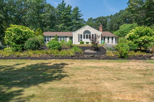 88 Marblehead Rd, Windham, NH, 03087-2376 | Card Image