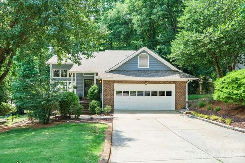 19017 Kailua Cir, Tega Cay, SC, 29708-8515 | Card Image