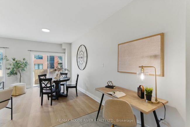 4 Prospect Way, House attached with 3 bedrooms, 3 bathrooms and 1 parking in Whitby ON | Image 5