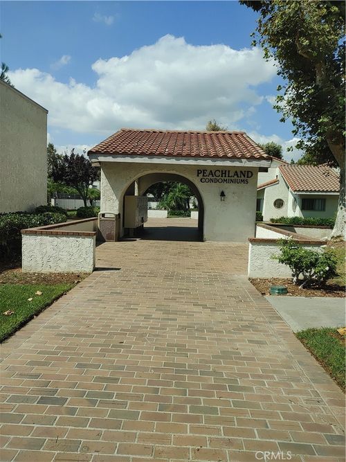 unit-229-25011 Peachland Ave, Newhall, CA, 91321-2526 | Card Image