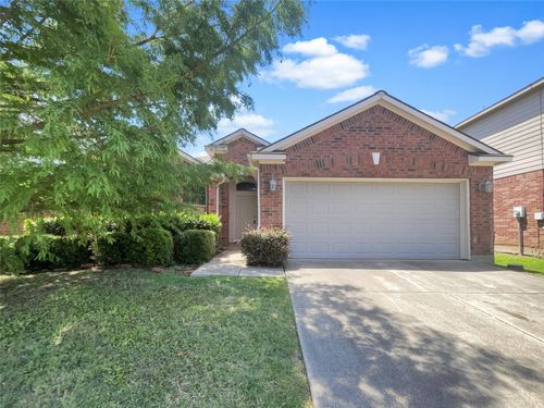 8804 Trailblazer Dr, Cross Roads, TX, 76227-2273 | Card Image