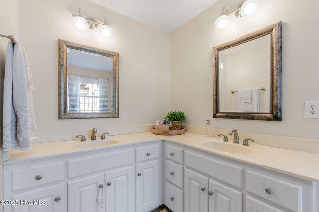1115 Laurel Ln, House other with 5 bedrooms, 4 bathrooms and 2 parking in Wilson NC | Image 35