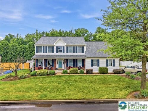 2011 Fieldview Dr, Nazareth, PA, 18064-8407 | Card Image