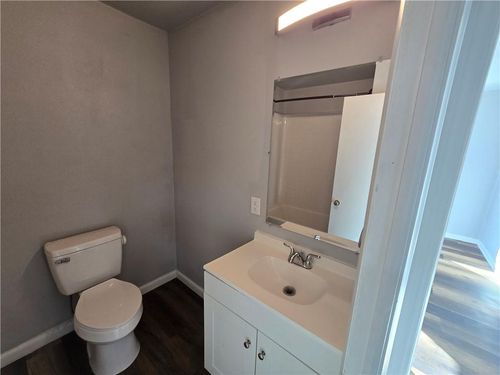 2530 Dirr Ave, Parsons, KS, 67357-2330 | Card Image