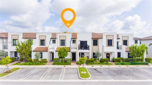 0-817 Ne 211th St, Miami, FL, 33179-1381 | Card Image