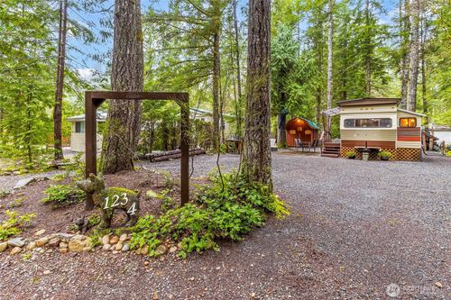 123 4 Drial Loop, Deming, WA, 98244 | Card Image