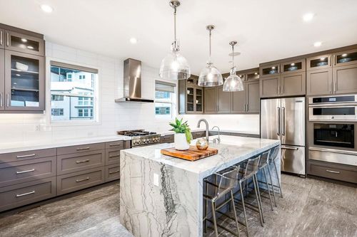2858 Avella Cir, San Diego, CA, 92108-1271 | Card Image
