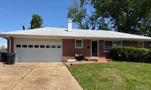 8521 Walton Woods Ct, Saint Louis, MO, 63114-6013 | Card Image