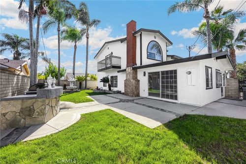 2300 E Whittier, La Habra, CA, 90631 | Card Image