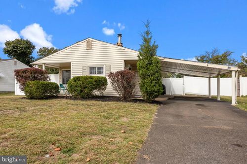 29 Ember Ln, Levittown, PA, 19054-2728 | Card Image