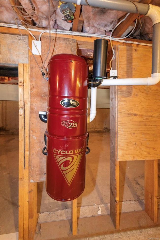 Hot water radiant in floor heating system | Image 47