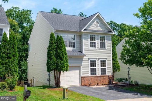 16550 Reservoir Loop, DUMFRIES, VA, 22026-6850 | Card Image
