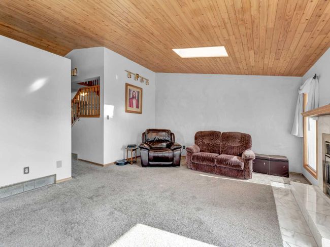 915 7 Street Se, Home with 4 bedrooms, 3 bathrooms and 2 parking in Redcliff AB | Image 12