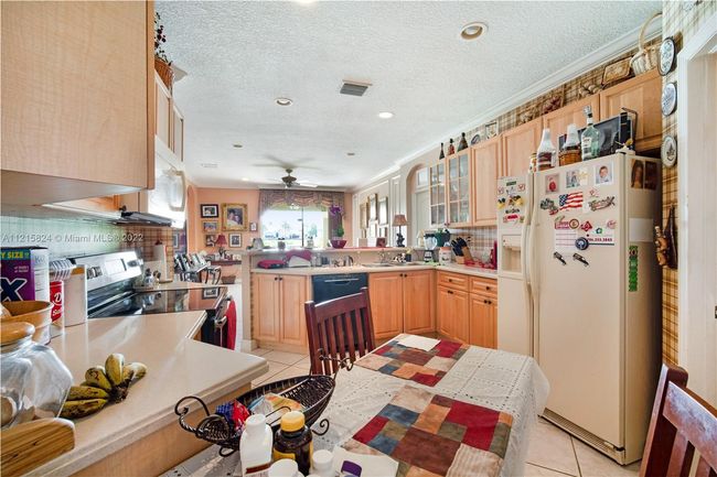 4437 Sw 161 St Path, House other with 3 bedrooms, 2 bathrooms and null parking in Miami FL | Image 13