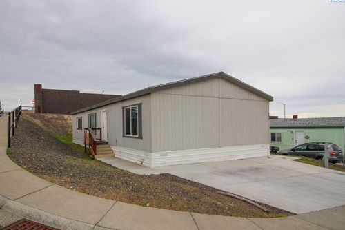 635 Lonetree Ln, Richland, WA, 99352-7313 | Card Image