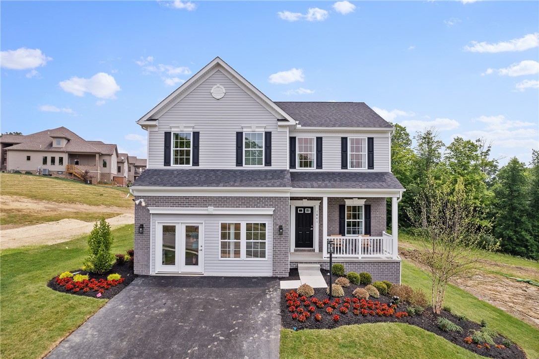Cornwall Dr, Irwin, PA 15642