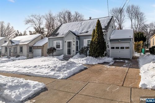 96 Orchard Dr, Clifton, NJ, 07012-2117 | Card Image